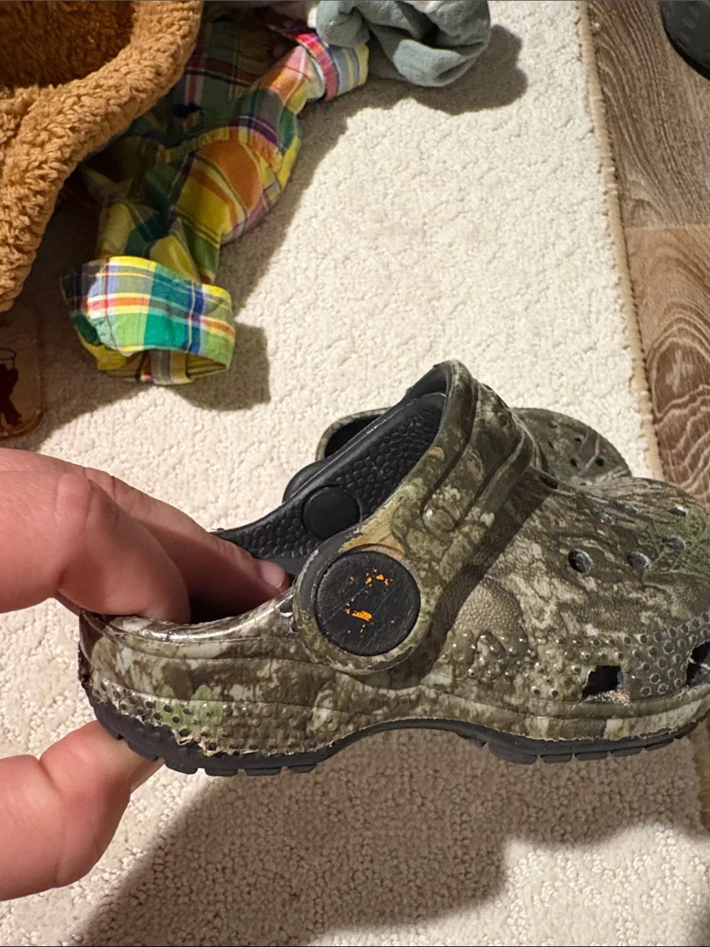 CROCS 4c Classic Clog in Camo Green and Black